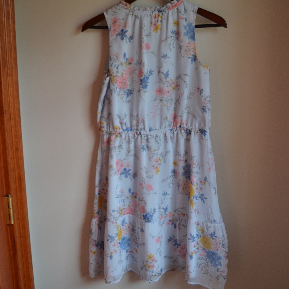 • FLORAL SUNDRESS • - Picture 3 of 3